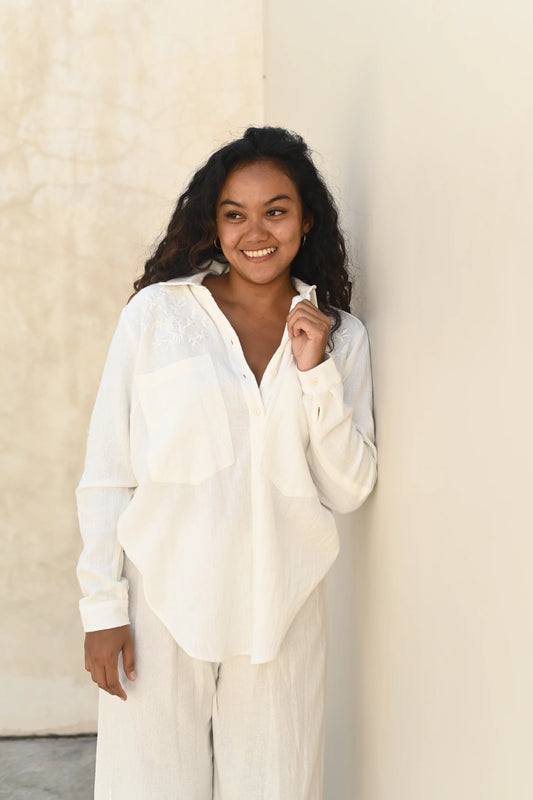 RIZI WHITE EMBROIDED BLOUSE
